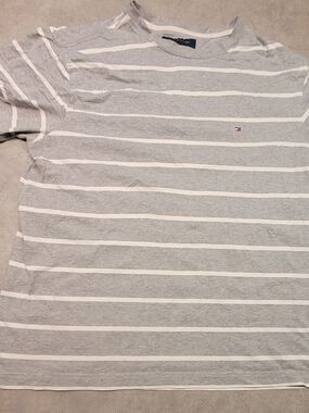 Tommy Hilfiger Gray & White Striped Crewneck Tee